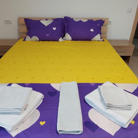 Bya Brown Apartment Valea Lupului  Ngoại thất bức ảnh
