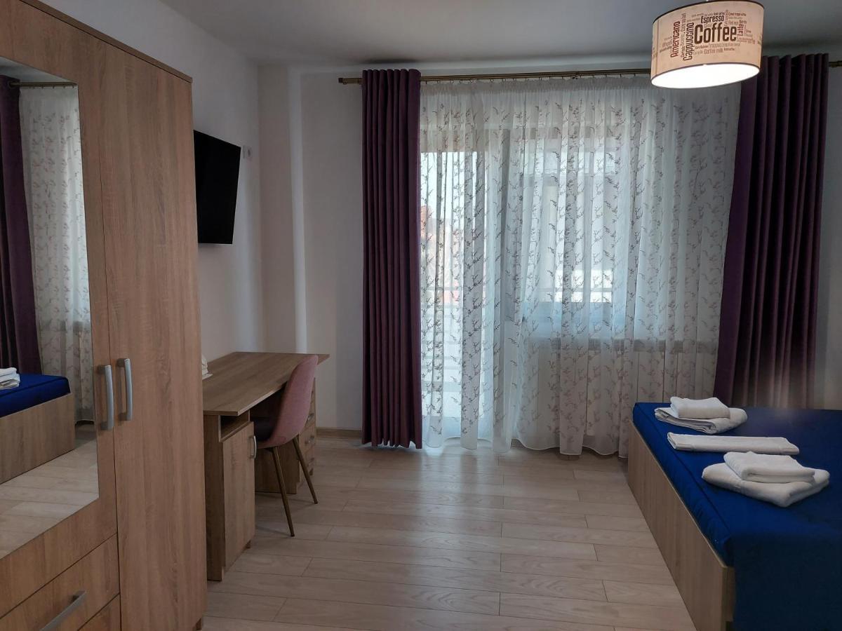 Bya Brown Apartment Valea Lupului  Ngoại thất bức ảnh